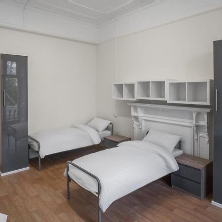 بيت شباب Holland House لندن المظهر الخارجي الصورة
