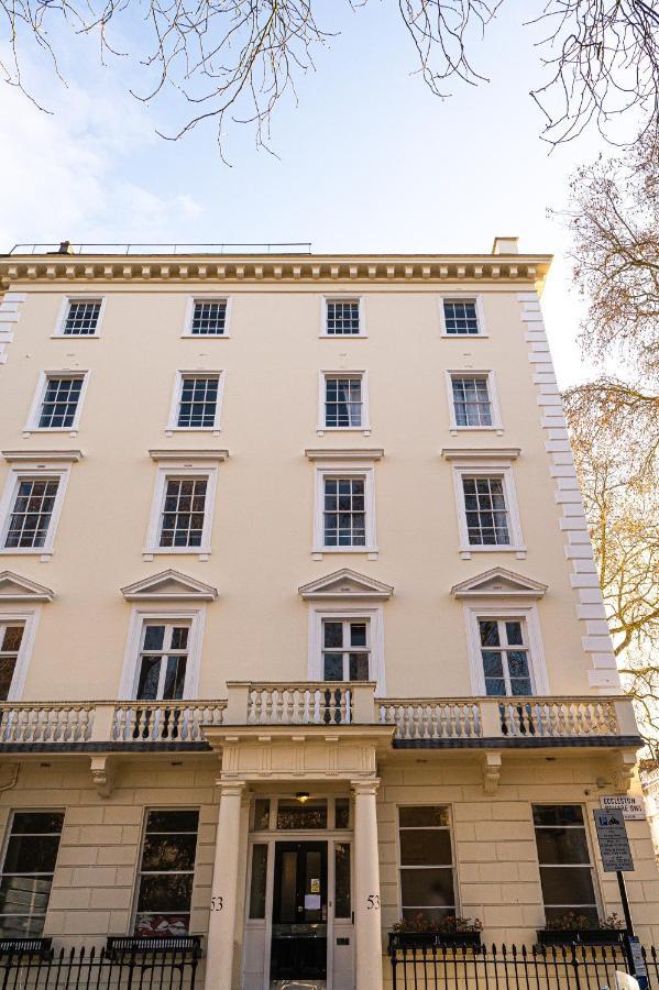 بيت شباب Holland House لندن المظهر الخارجي الصورة