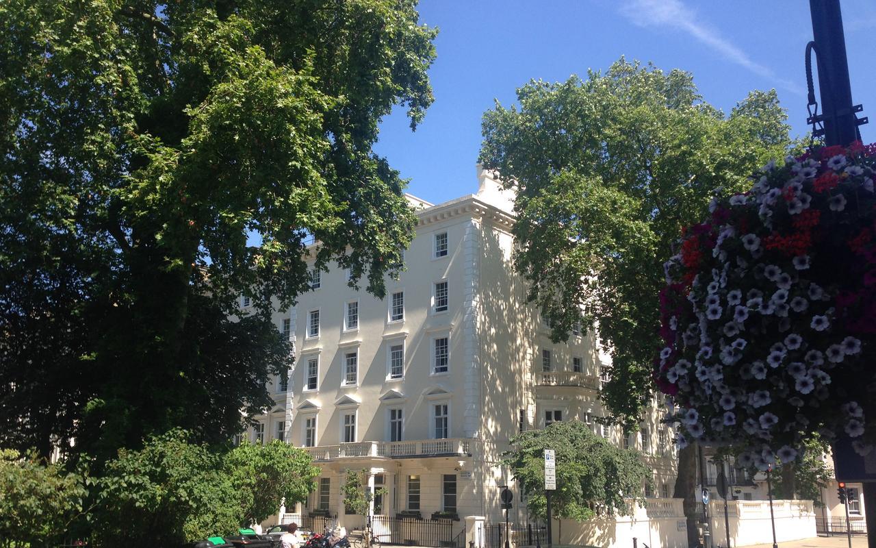 بيت شباب Holland House لندن المظهر الخارجي الصورة